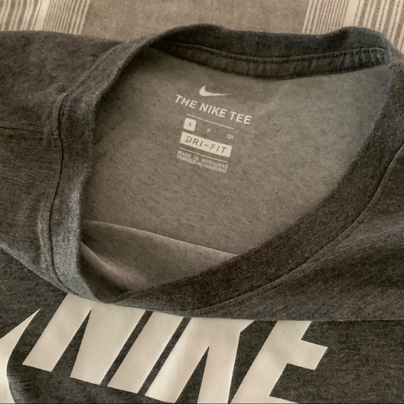 “The Nike Tee” Dark Gray Dri-Fit - Picture 3 of 5